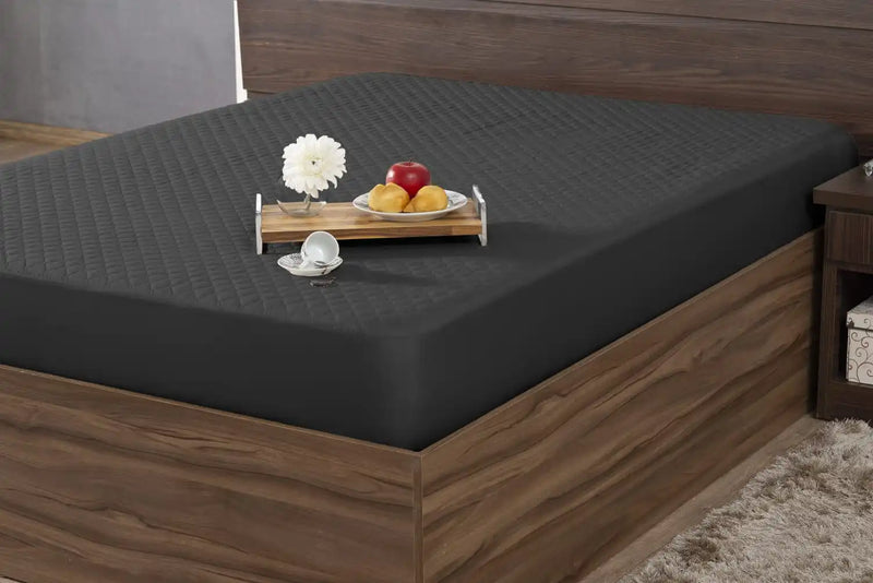 Protetor de Colchão Impermeável com elástico + Fronhas mateladas - Casa e Cor